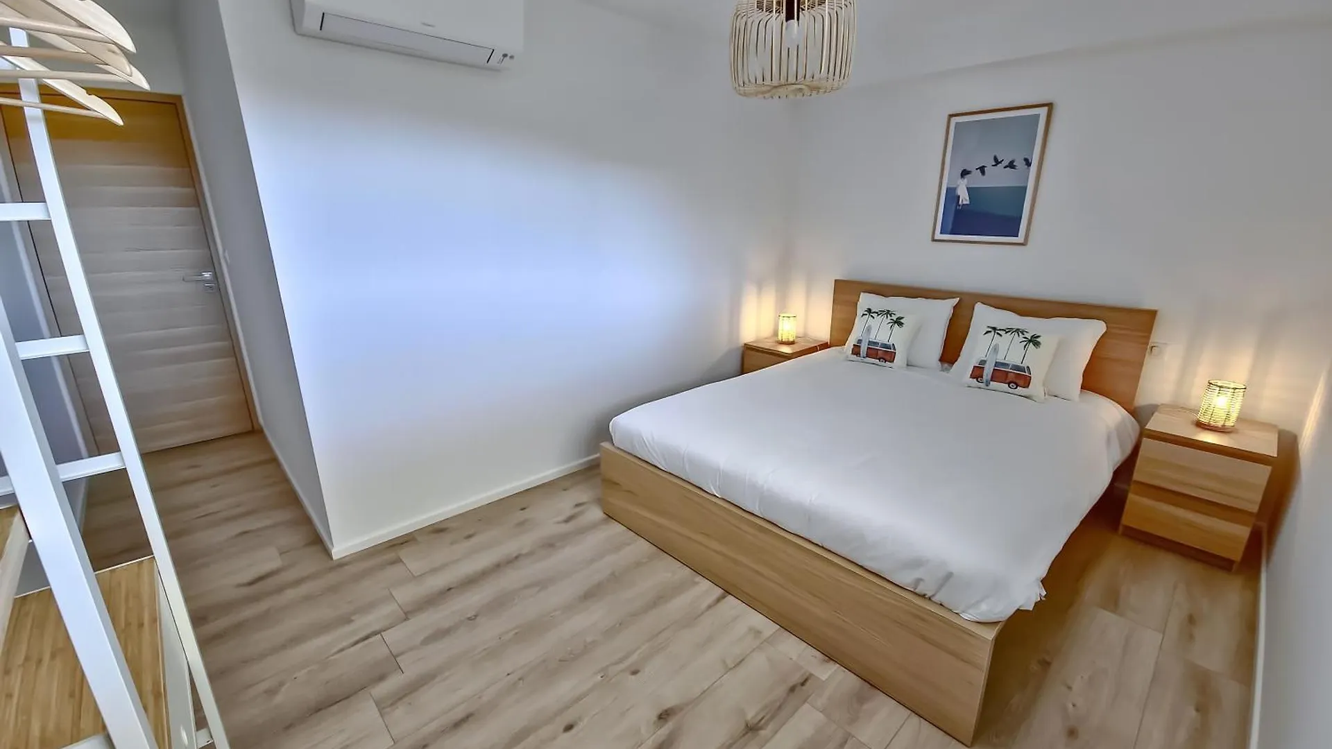 Le Duplex Charme Des Amandiers - Air Conditioning - Sea View Le Lavandou Apartment