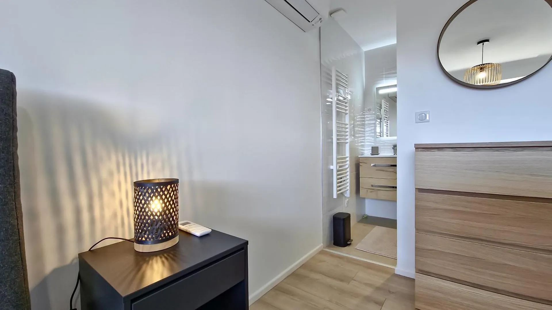 Apartment Le Duplex Charme Des Amandiers - Air Conditioning - Sea View Le Lavandou France