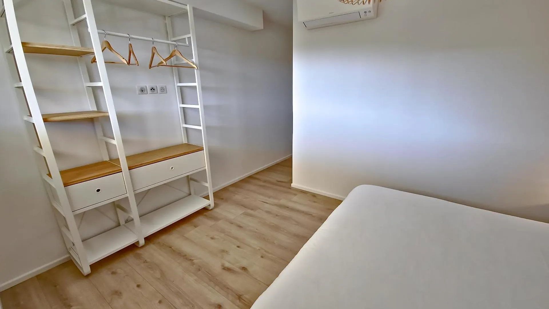 Le Duplex Charme Des Amandiers - Air Conditioning - Sea View Le Lavandou Apartment